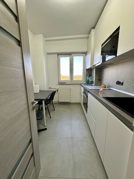 Drumul Taberei, vis a vis Auchan, bloc cu BRD an 1980