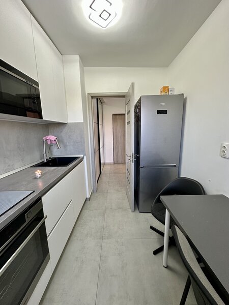 Drumul Taberei, vis a vis Auchan, bloc cu BRD an 1980