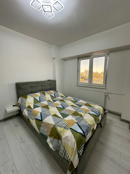 Drumul Taberei, vis a vis Auchan, bloc cu BRD an 1980