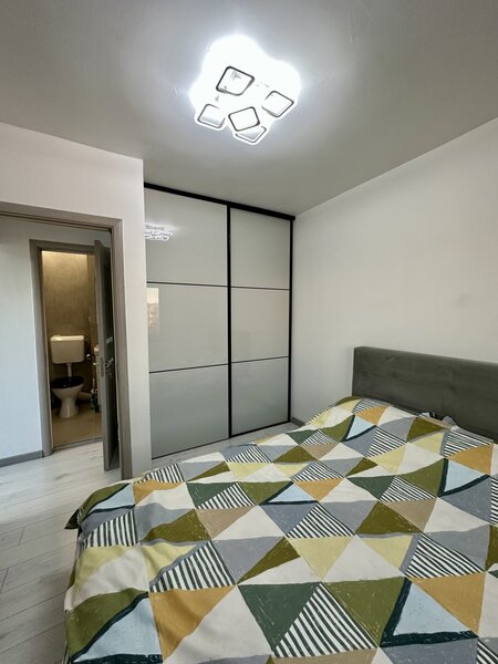 Drumul Taberei, vis a vis Auchan, bloc cu BRD an 1980